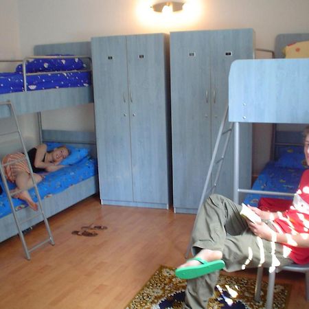 Rolling Stone Hostel Braşov Habitación foto