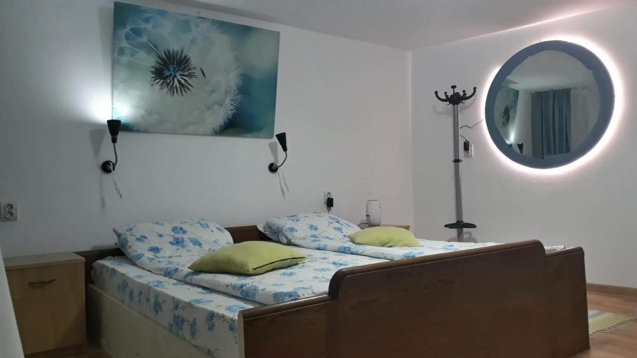 Rolling Stone Hostel Braşov Exterior foto